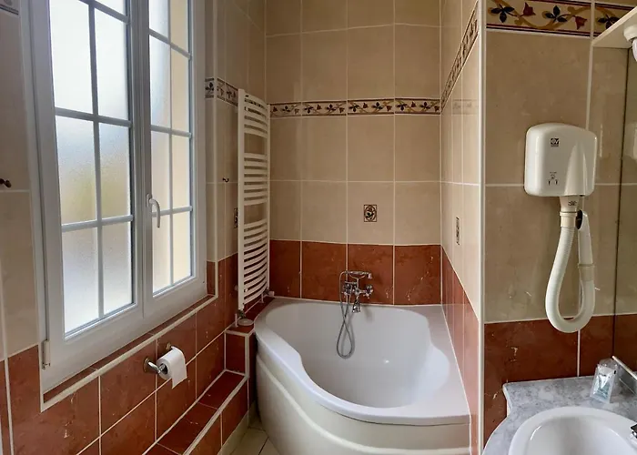 Le Normand ホテル 2*